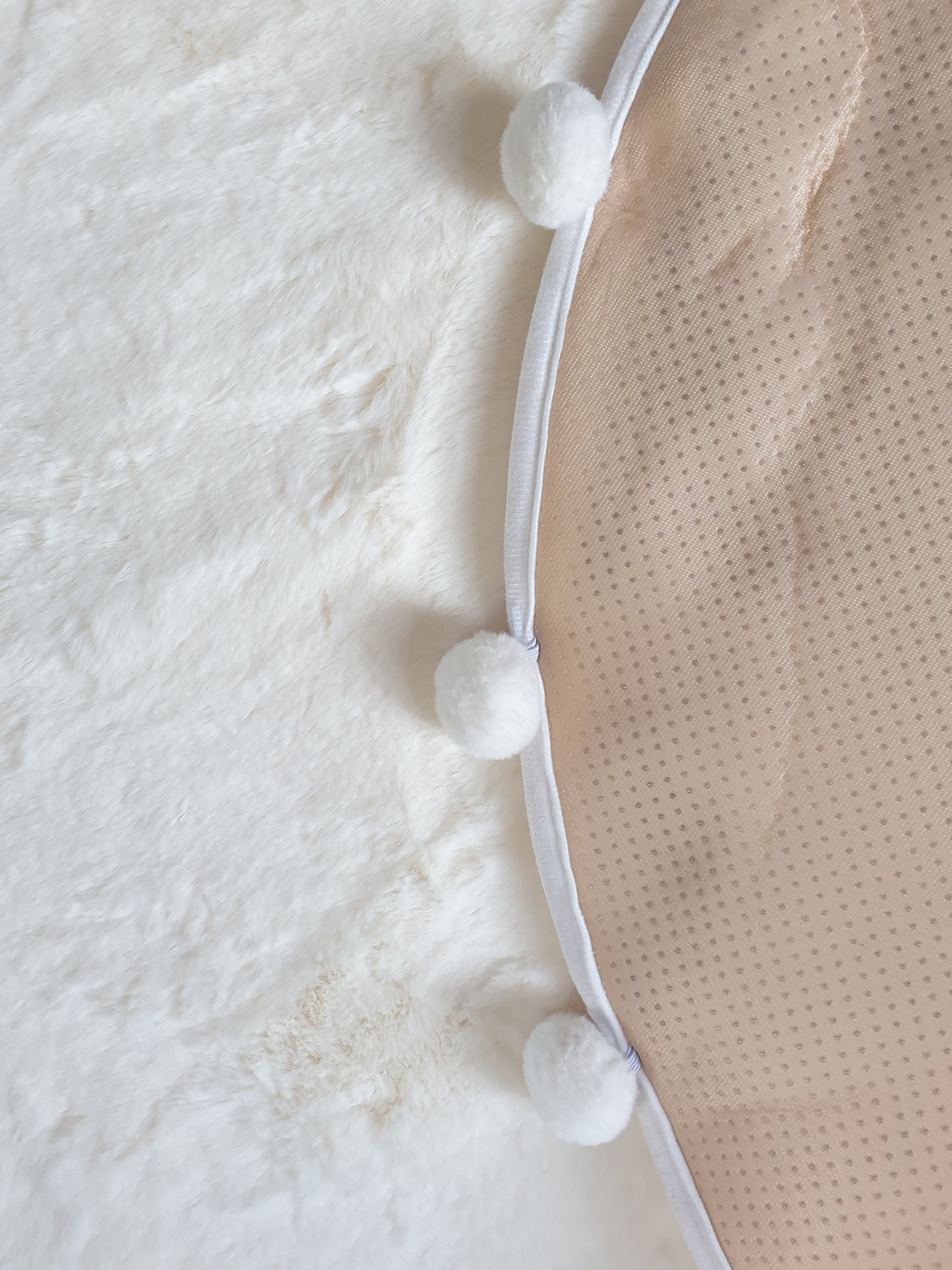Round Faux Fur Rug Carpet Pom Pom Mat Anti-Skid Cream